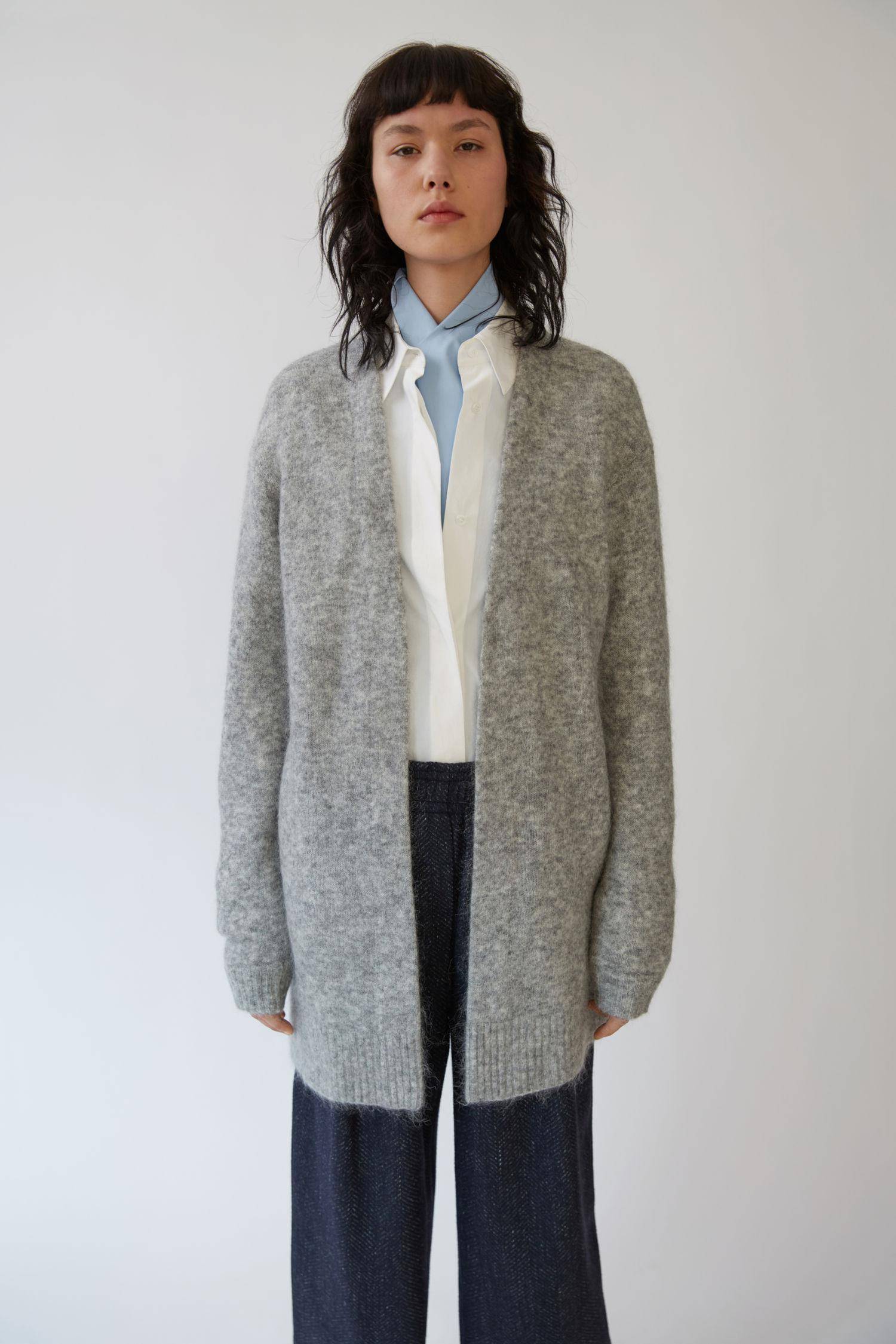 acne-grey-Raya-Short-husky-Grey